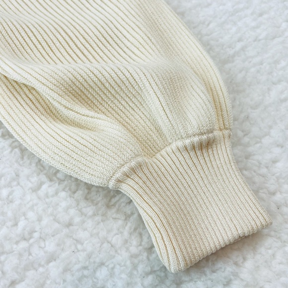 CHLOÉ • Cream Ribbed Ruffle Long Sleeve Silk-Blend Sweater - Picture 11 of 16